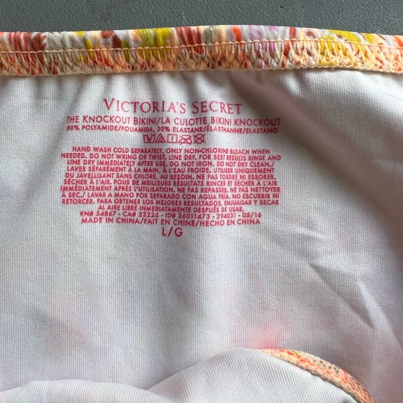 Victoria’s Secret Bikini - Picture 3 of 4